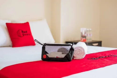 OYO 1335 Anie 71 Residence - 2-Star
