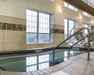 Comfort Suites - piscine