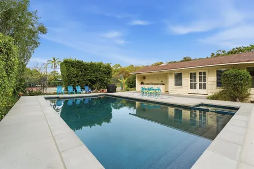Pool, Foosball, Pool Table, Basketball Family Friendly, blocks from the beach! - สระว่ายน้ำส่วนตัว