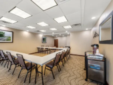 Comfort Suites Cullman I-65 Exit 310 Hotels in Cullman