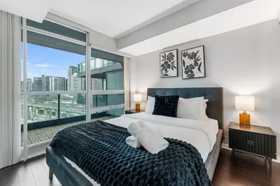 The Bayview - Downtown Toronto Hotels near Budweiser Stage