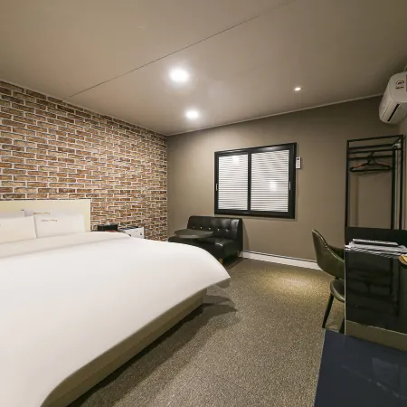 Gunsan Hotel May