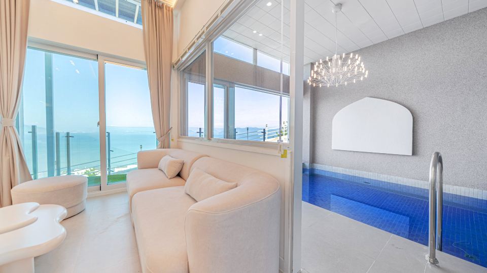 Yeosu Moine Pool Villa
