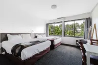 The Reserve Hotel - Hostels