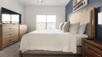 Landing Apartments - Waterway Hills - 4-Star