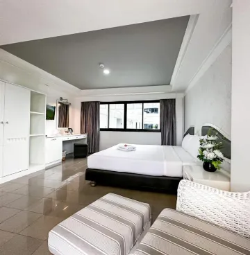 ห้องหัวมุม เตียงใหญ่