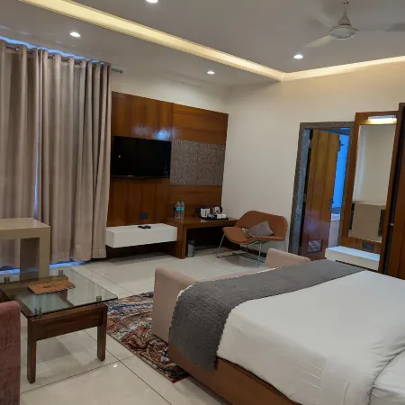 Love Kush Hotel