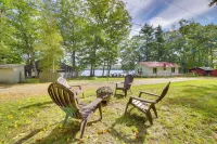 Rustic Retreat Across from Lake Family Friendly! - parking
