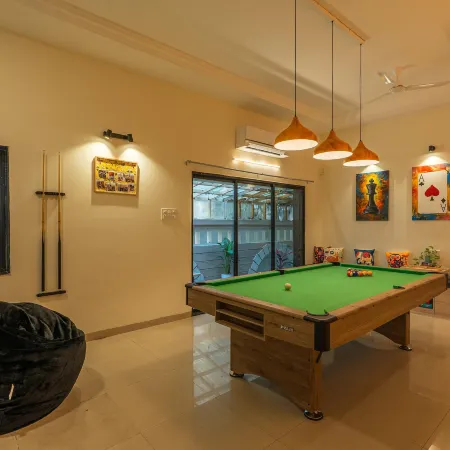 Zostel Pune (Viman Nagar) Отели рядом с достопримечательностью «Торговый центр Inorbit»
