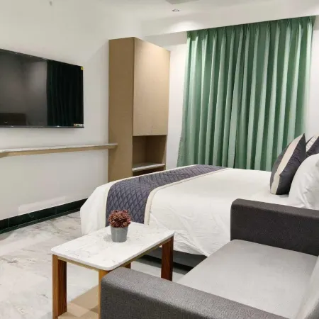 Hotel Niyathi Отели в г. Ироду