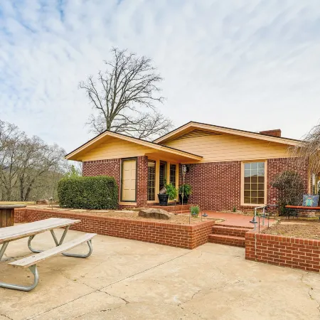 Ozark Getaway w/ Pond, Fire Pit & Patio
