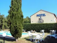 Brit Hotel Confort Villefranche-De-Rouergue - Swimmingpools