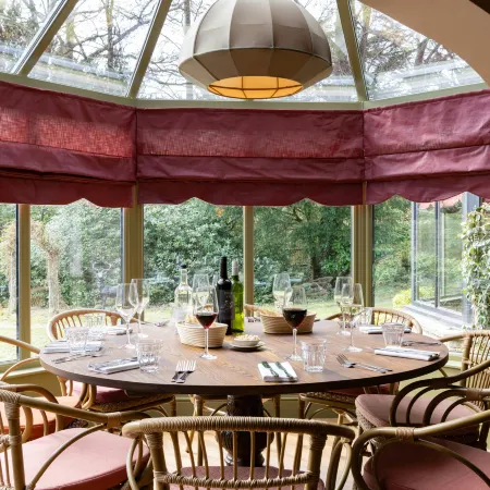 Potters Heron Hotel
