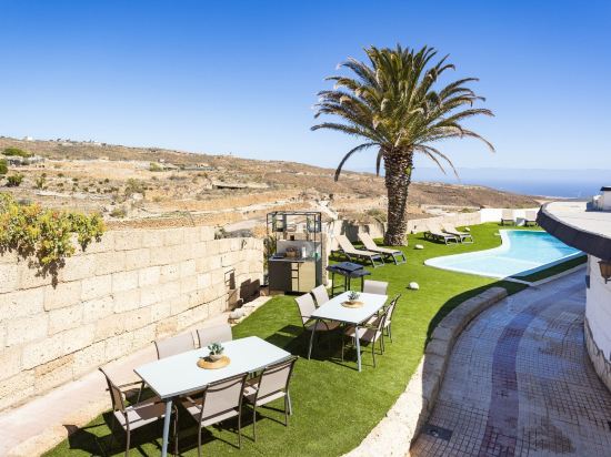 Oasis Tenerife Rentals con Piscina climatizada, Cocina exterior y Barbacoa