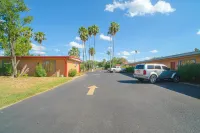 OYO Weslaco Mercedes經營的Vali Ho汽車旅館 - 汽車旅館