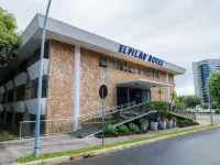 Hotel El Pilar by BSB Inn Hotel dekat Istana Planalto