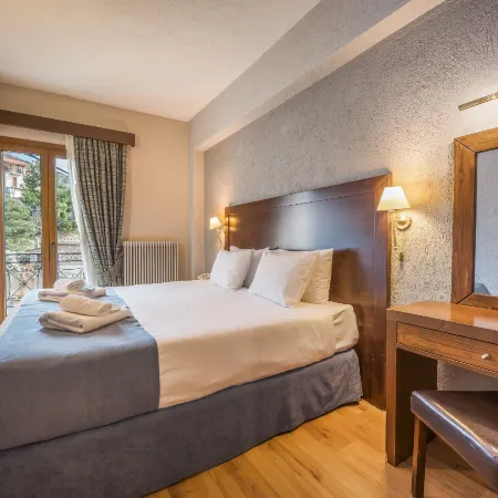 Arahova Inn Hotel