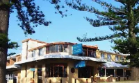 Seabreeze Beach Hotel
