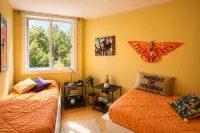 Modern Glass House Near Hunter & Woodstock Fireplace, Views, Pet-Friendly - Balkon