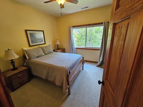 Main Lake Cove & Great Views; Dock for pontoons/deck/bass boats; flat lot/linens