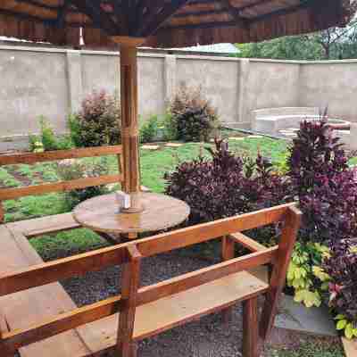 ESE HOMESTAY MANYARA Hotel Exterior