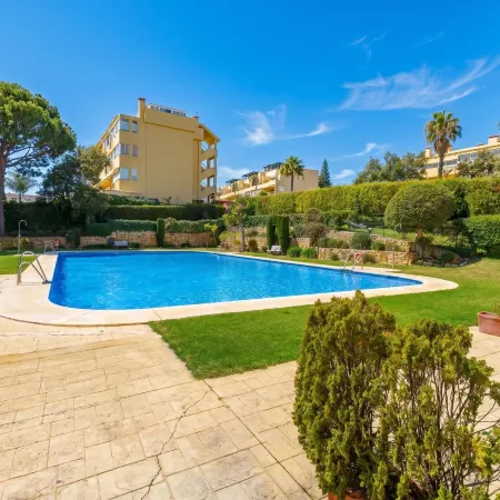 Calahonda Royale Seaview Suite - Happy Rentals