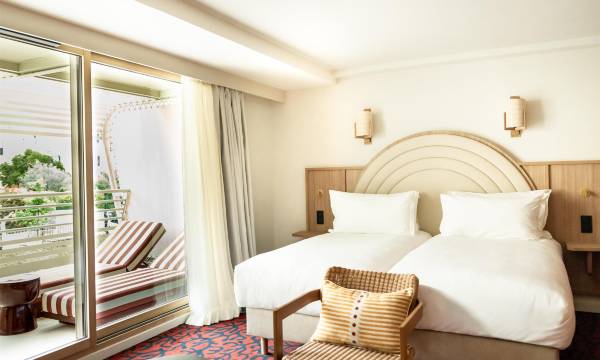 Hotel Ventura Saint-Tropez, Tapestry Collection By Hilton