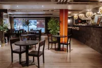 Hotel Golden Circle Suites - 4-Star