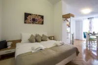Adrion Aparthotel