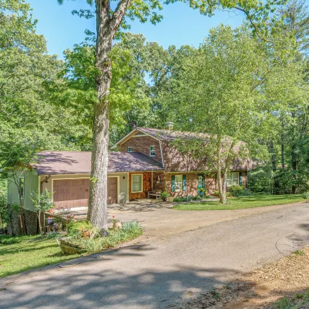 Waterfront Lake Barkley Home w/ Deck & Fire Pit!