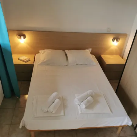 Family Duplex With Terrace in Corsica Отели в г. Лингуиццетта
