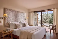 St. Nicolas Bay Resort Hotel & Villas - Pet friendly