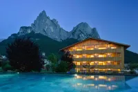 Artnatur Dolomites Hotel & Spa - Pools