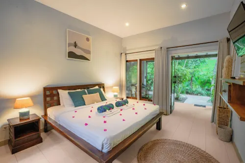 Bale Sampan Boutique Bungalows - Infinity Pools