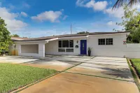 2 Mi to Hard Rock Stadium: Home w/ Hot Tub! - 3-Star