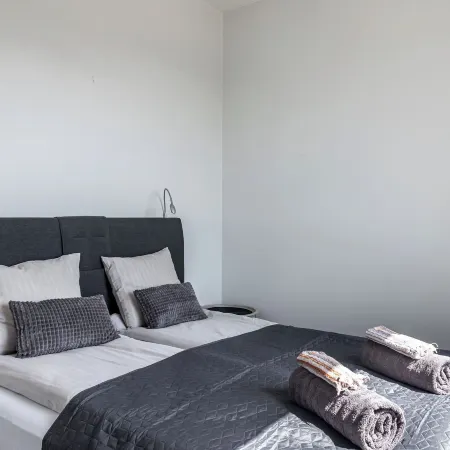 Top floor 1BR Apt with Balcony & AirCon