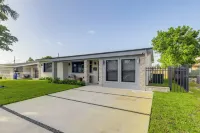 Private Yard! Getaway 3 Mi to Hard Rock Stadium - 3-Star