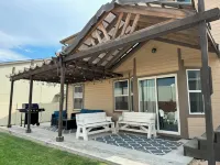 Family-Friendly Stylish 5Br w/ Theater & Hot Tub in Meridian Idaho - 4-Star