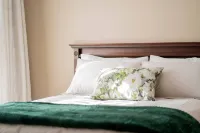 No4 Airville Slate,9 min Drive to Cresta Mall - Condos