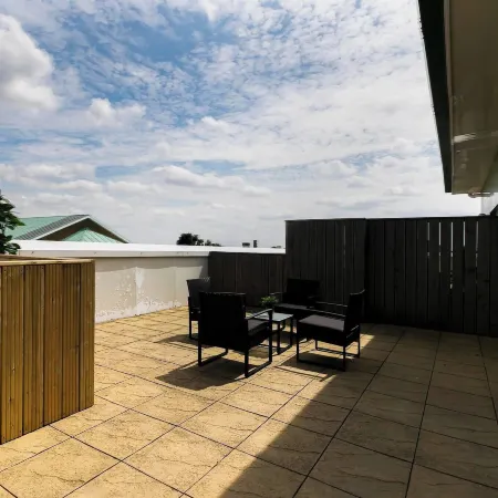 Skyvillion - Huge 4Bed Apartment W/Balcony&Parking