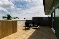 Skyvillion - Huge 4Bed Apartment W/Balcony&Parking