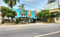 Kudus Permata Hotel - parking