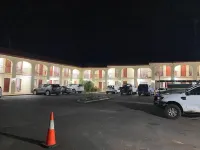 Narrandera Club Motor Inn - parking