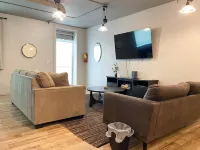 Modern meets historic charm! Unique stay in historic little town on the prairie - Apartments