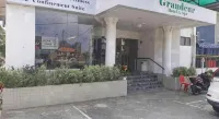 Grandeur Hotel and Spa - Gym