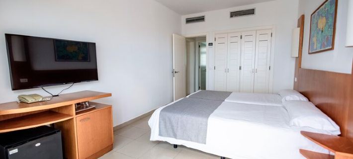 Caybeach Papagayos Hotels in Yaiza