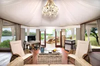 Menjangan Dynasty Resort - camping