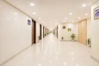 Hotel D'Capitol-Delhi Airport - 주차장