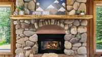 Falls & Firs by Avantstay Mtn Views + Balcony Trailheads + Ski Bus - 2-Star