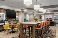 Hampton Inn Baltimore/Bayview Campus - piscine